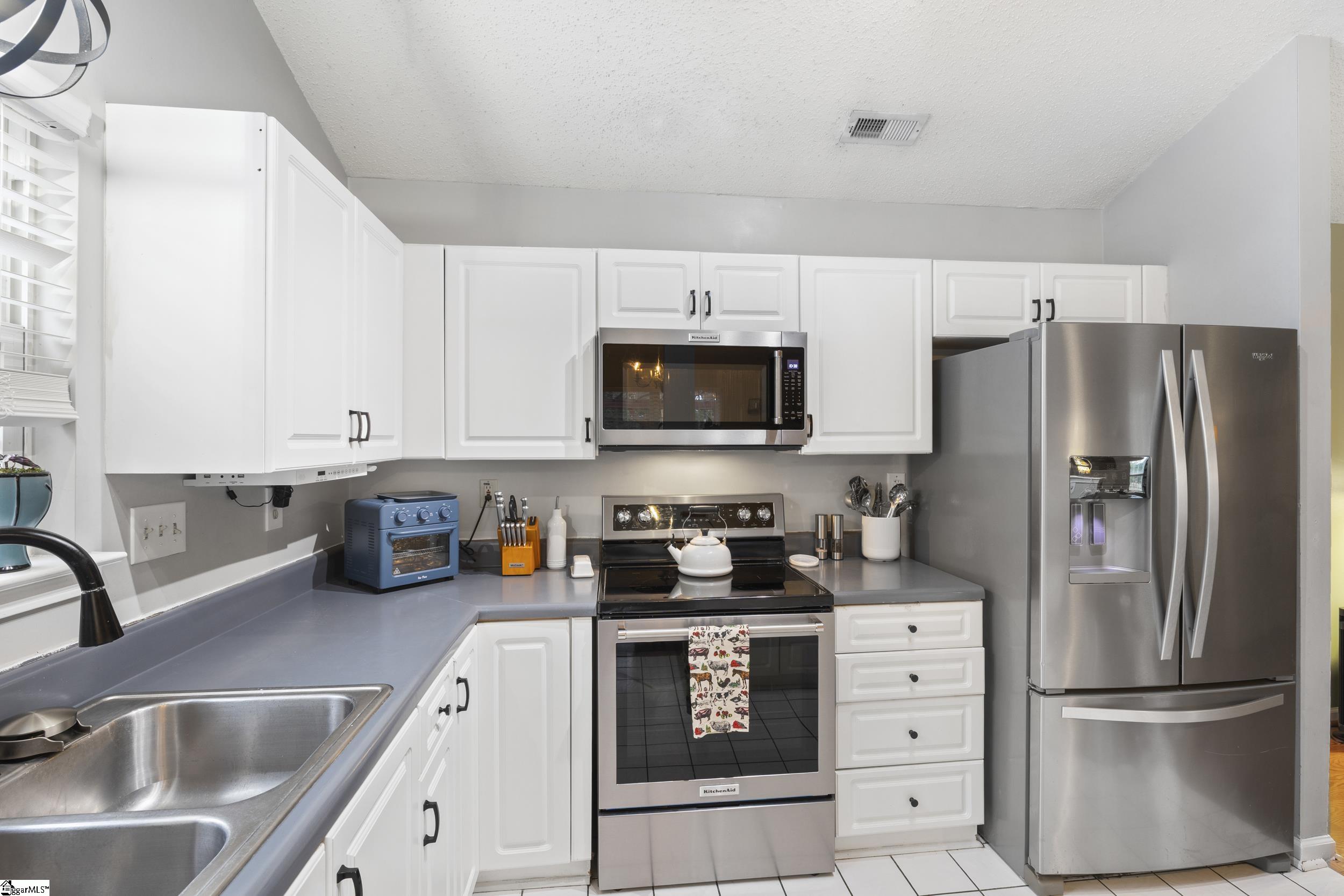 331 South Sandy Brook Way Simpsonville, SC 29680 - Photo 10 of 25