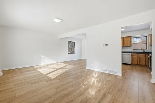 $349,000 | 920 Gerald Avenue, South Elgin, IL 60177