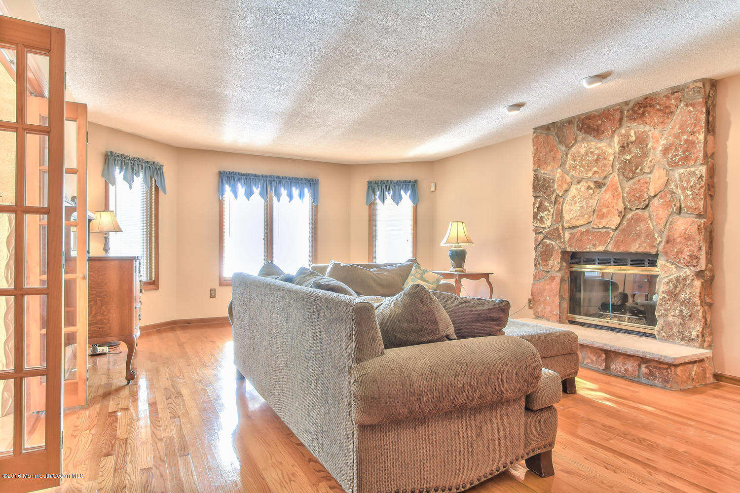 667 Winding River Road Brick, NJ 08724 - Photo 14 of 45 667 Winding River Rd Brick NJ-large-027-