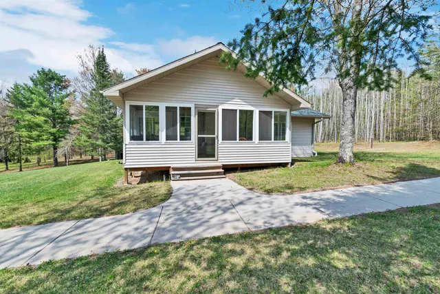 $344,900 | W14398 Camp 5 Road, Athelstane, WI 54104