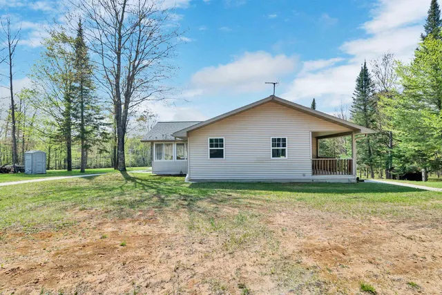 $344,900 | W14398 Camp 5 Road, Athelstane, WI 54104