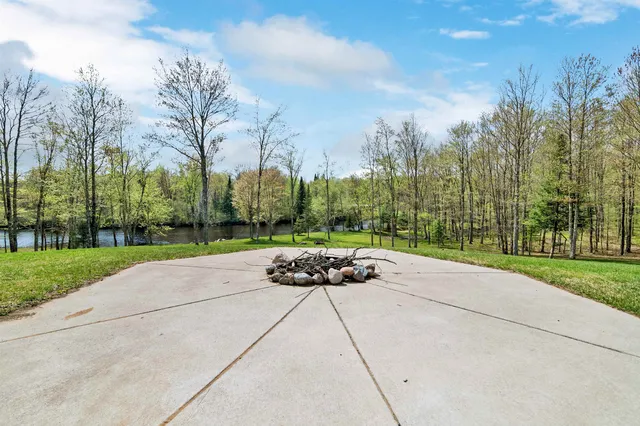 $344,900 | W14398 Camp 5 Road, Athelstane, WI 54104