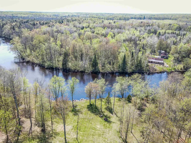$344,900 | W14398 Camp 5 Road, Athelstane, WI 54104