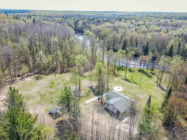 $344,900 | W14398 Camp 5 Road, Athelstane, WI 54104