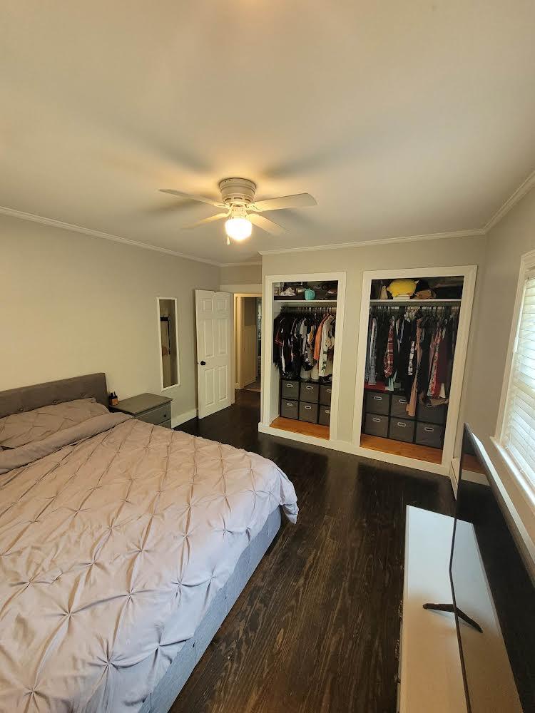 52 Ploughed Neck Road East Sandwich, MA 02537 - Photo 14 of 20 a spacious bedroom with a bed and a large mirror in it