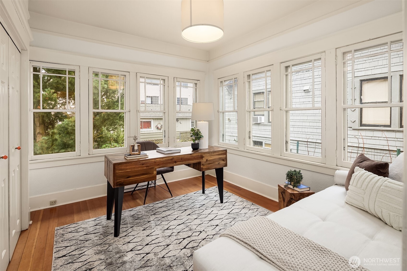 749 North 96th Street Seattle, WA 98103 - Photo 17 of 39