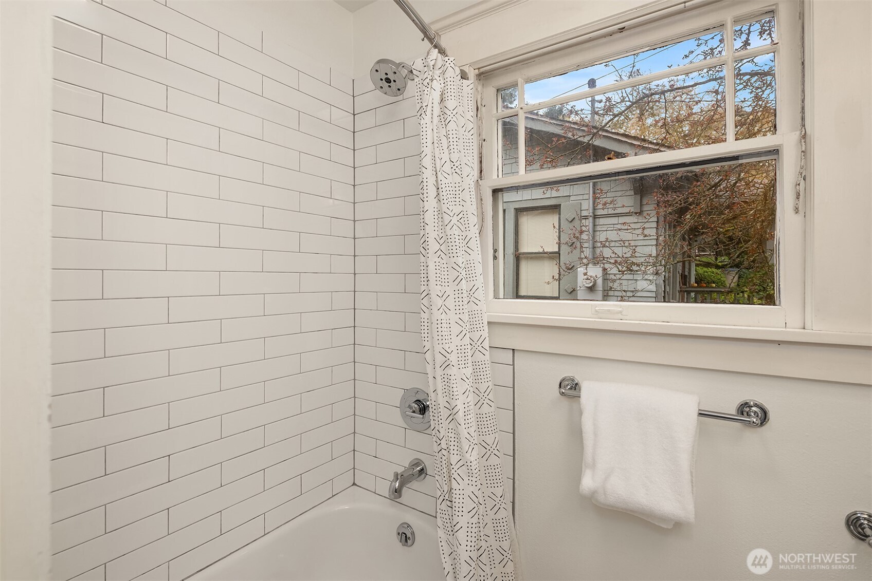 749 North 96th Street Seattle, WA 98103 - Photo 19 of 39