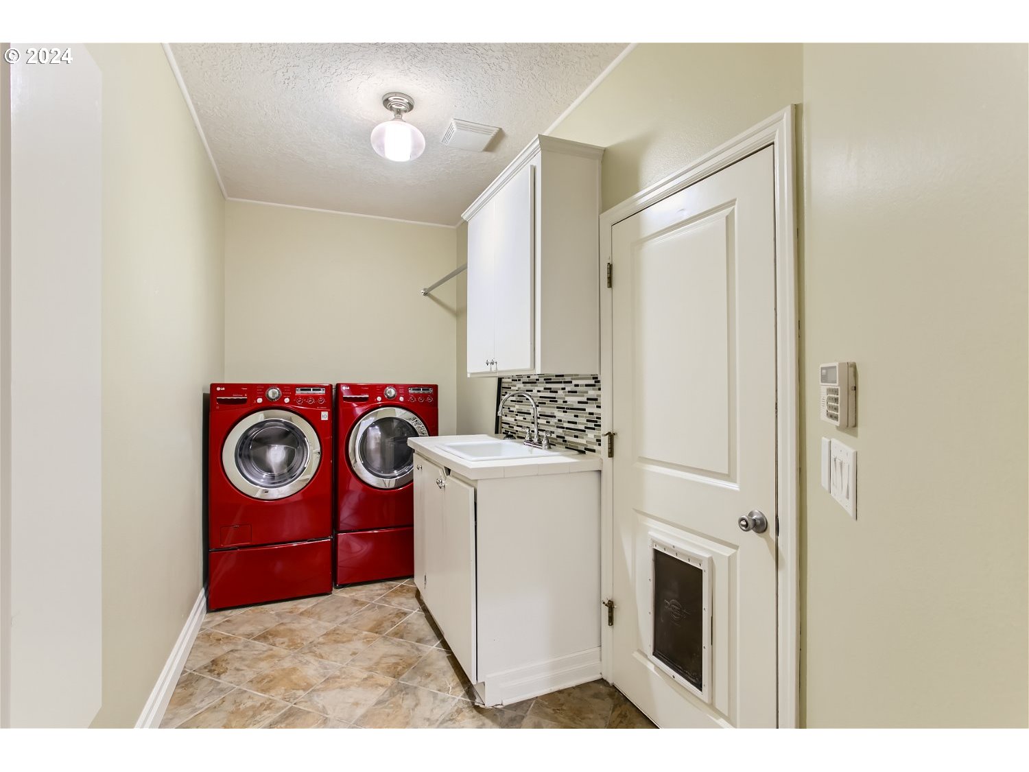 10509 Northwest Rainmont Road Portland, OR 97229 - Photo 31 of 37 Gallery Image 31
