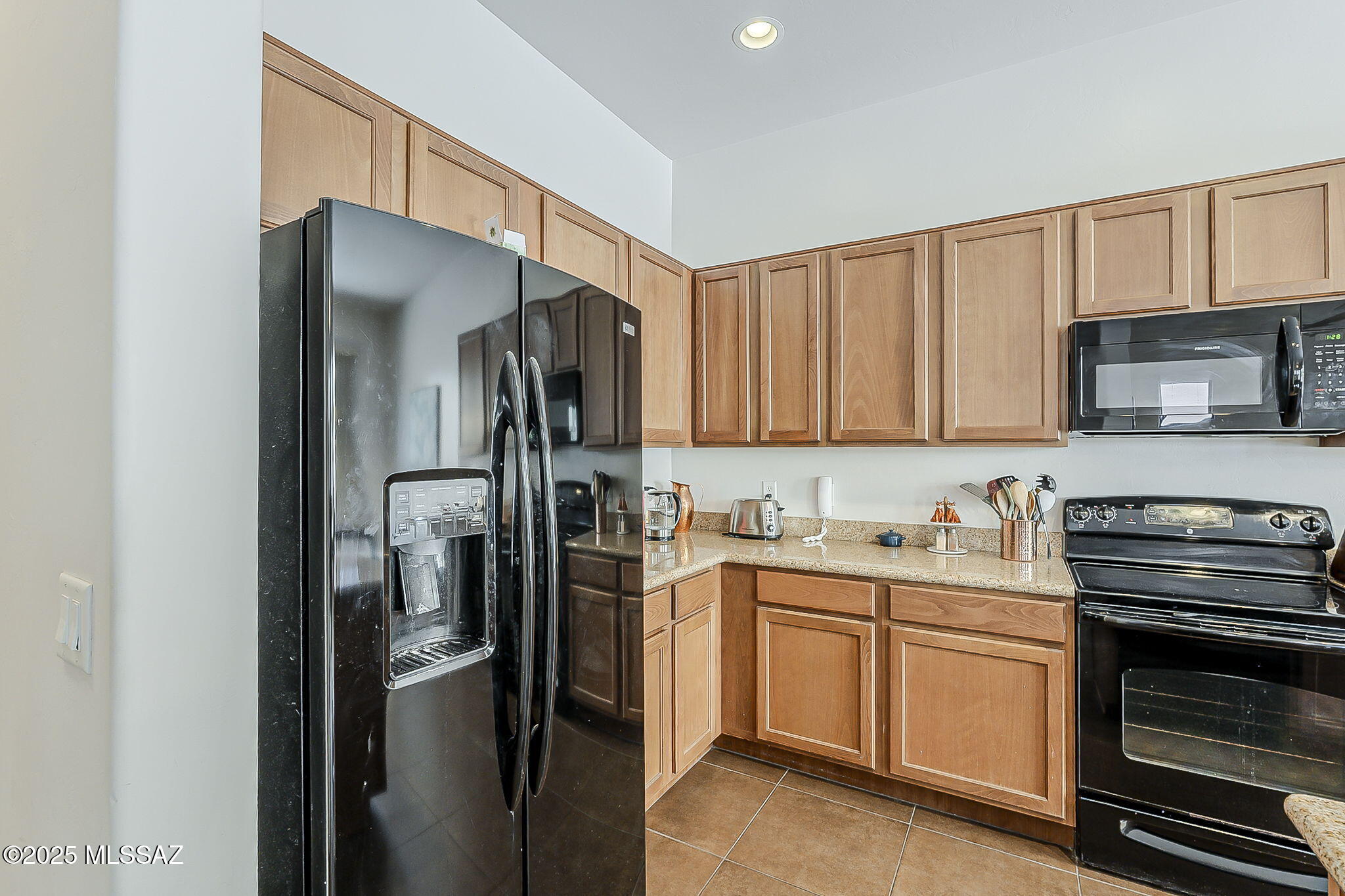 211 East Calderwood Road Tucson, AZ 85704 - Photo 16 of 41