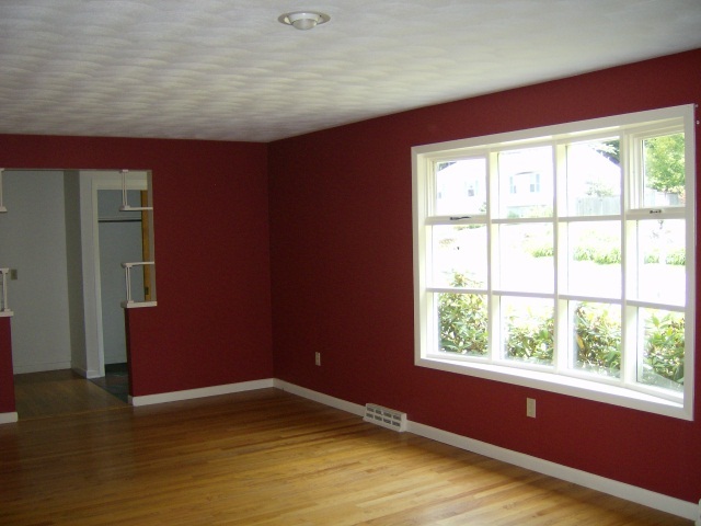 618 East New Lenox Road Pittsfield, MA 01201 - Photo 6 of 11 Living Room