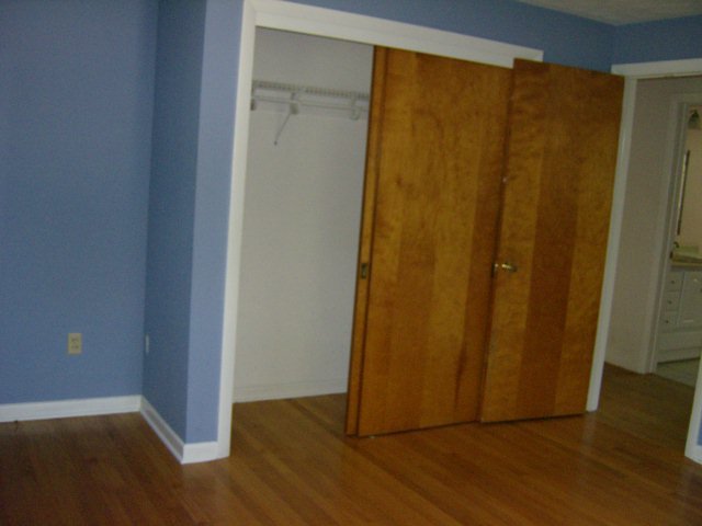 618 East New Lenox Road Pittsfield, MA 01201 - Photo 7 of 11 Bedroom 1