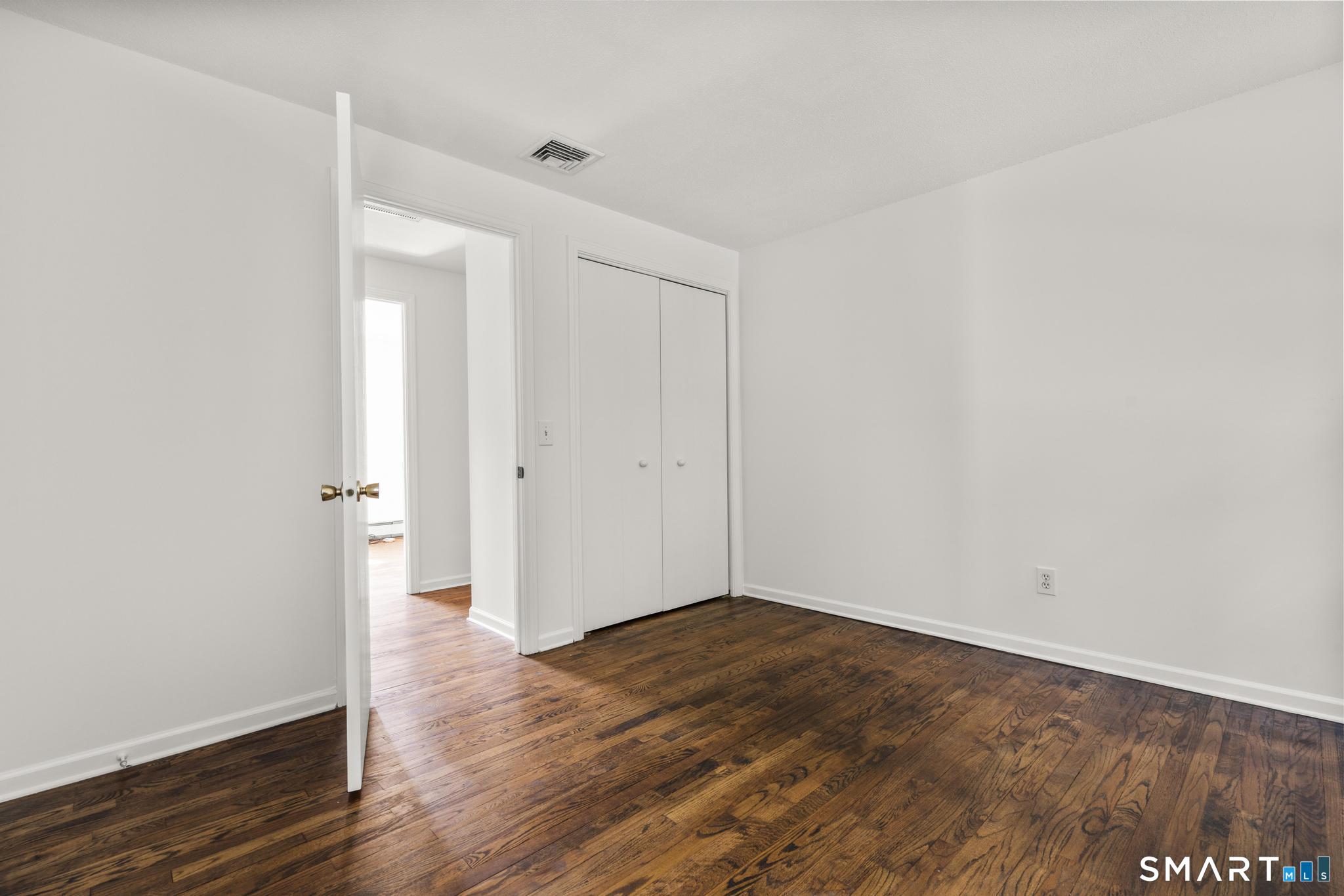 241 Argyle Road Orange, CT 06477 - Photo 33 of 37 Gallery Image 33