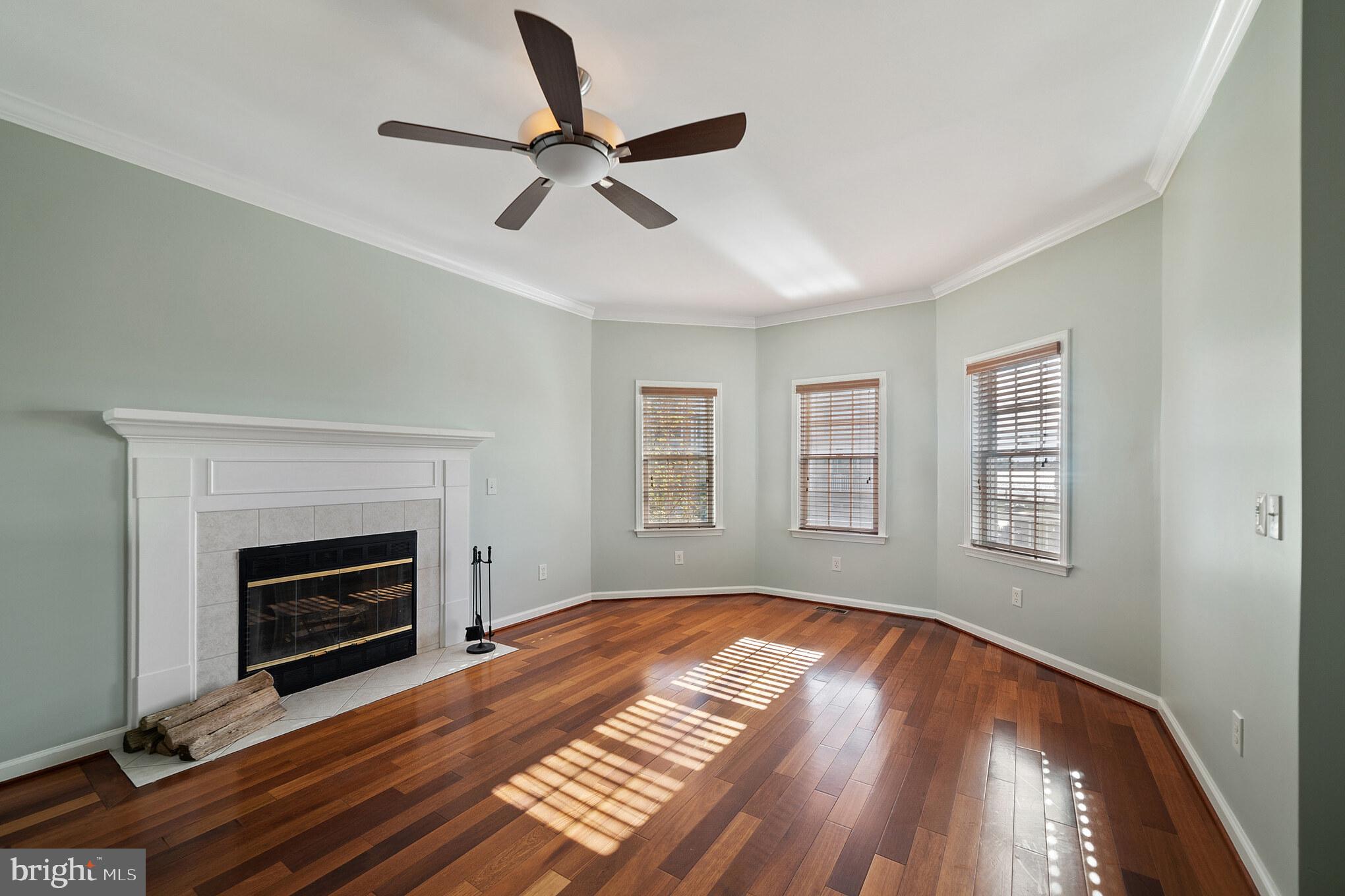 9116 Cuckold Point Road Baltimore, MD 21219 - Photo 3 of 40