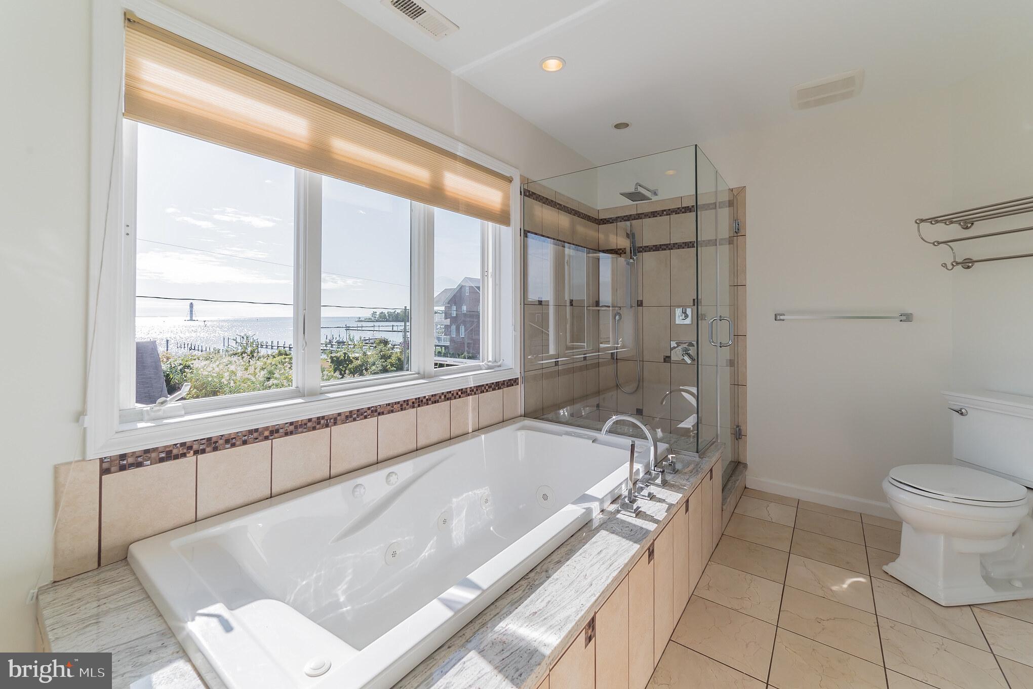 9116 Cuckold Point Road Baltimore, MD 21219 - Photo 23 of 40