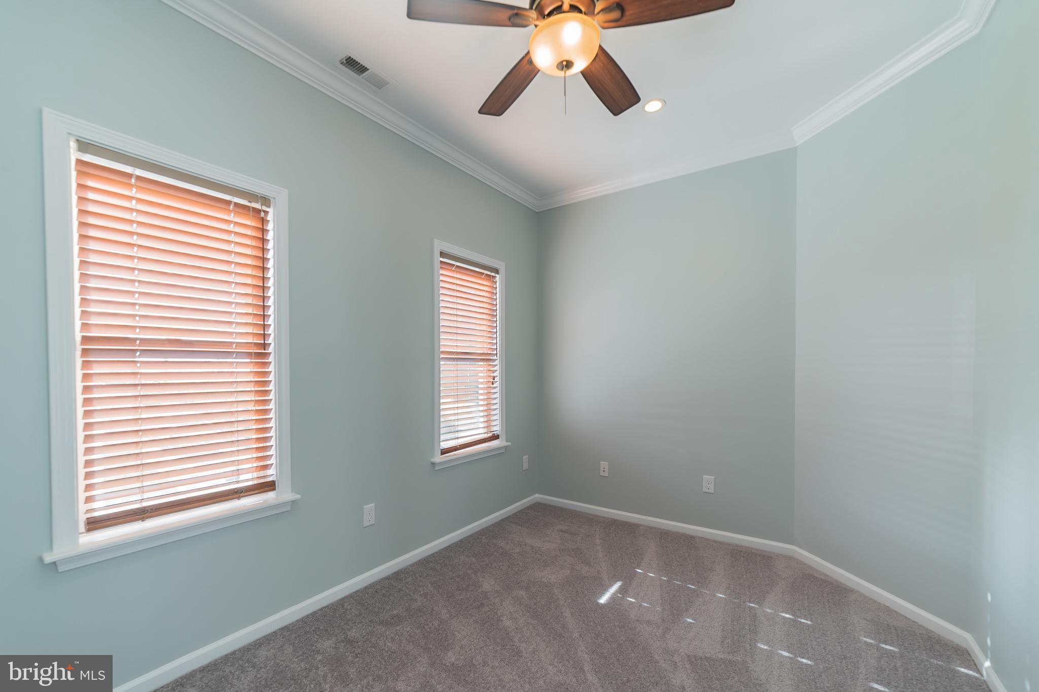 9116 Cuckold Point Road Baltimore, MD 21219 - Photo 26 of 40