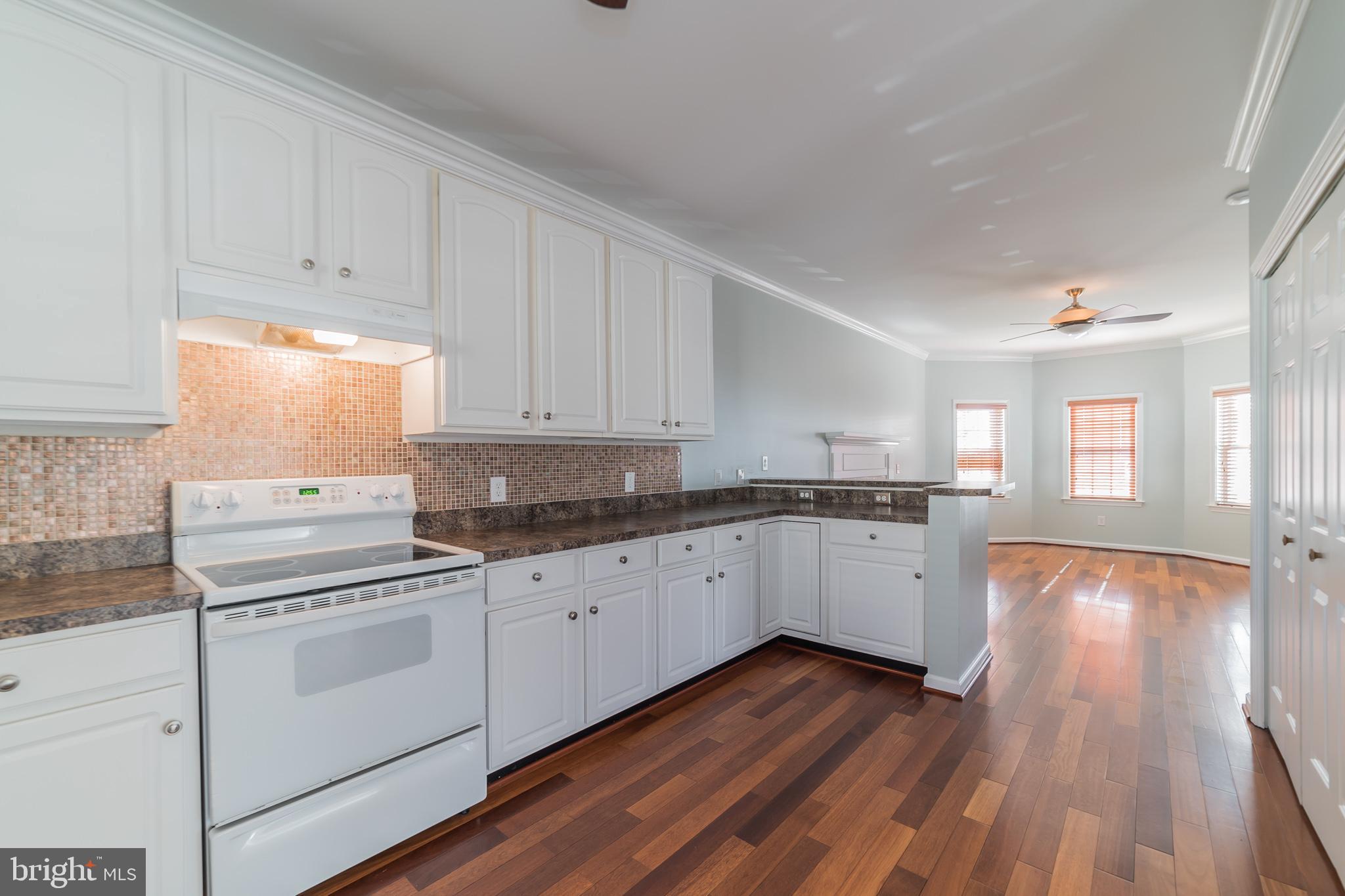 9116 Cuckold Point Road Baltimore, MD 21219 - Photo 6 of 40