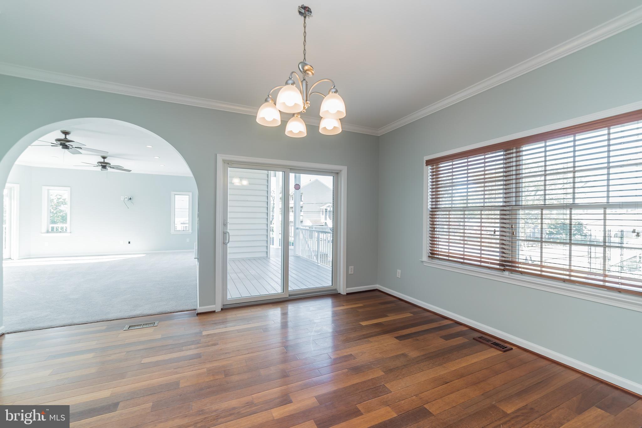 9116 Cuckold Point Road Baltimore, MD 21219 - Photo 9 of 40