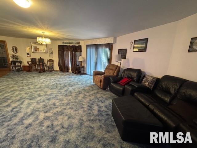 3114 Eclipse Street Clinton, IA 52732 - Photo 4 of 13