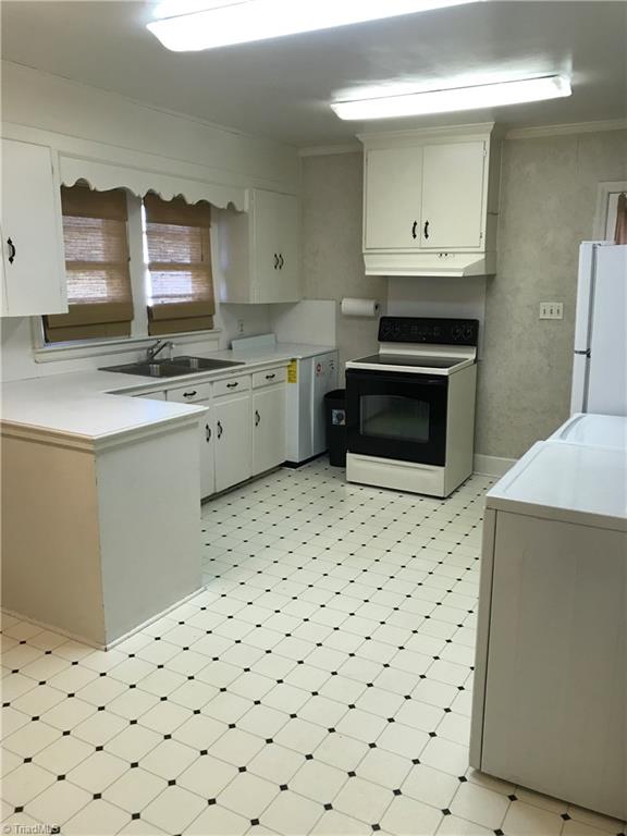 623 Woodlawn Road High Point, NC 27265 - Photo 6 of 15