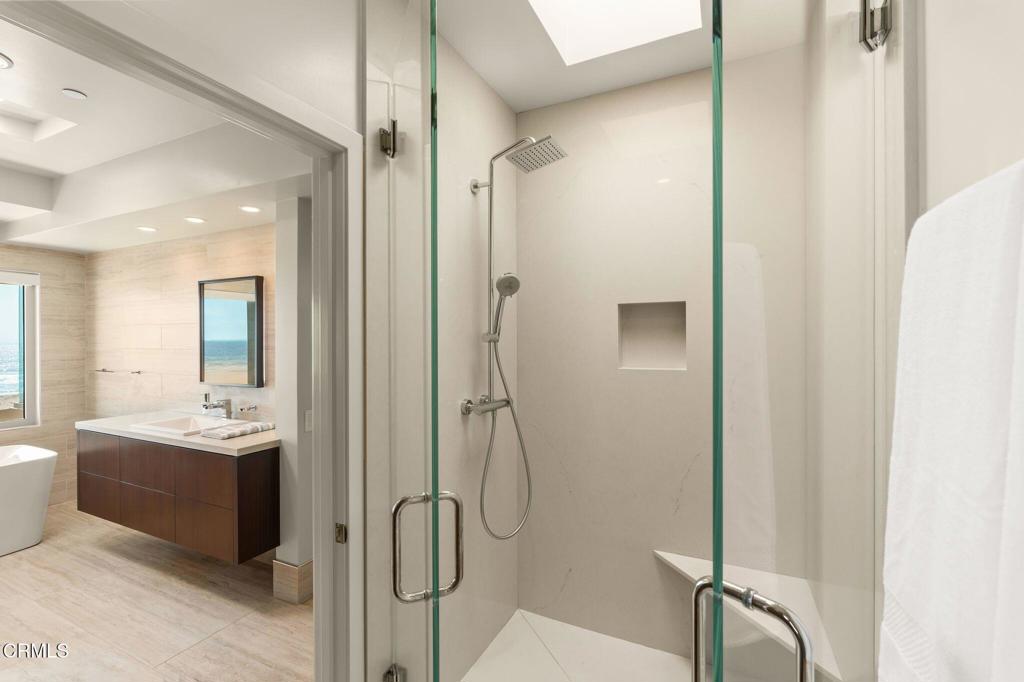 827 Mandalay Beach Road Oxnard, CA 93035 - Photo 36 of 50