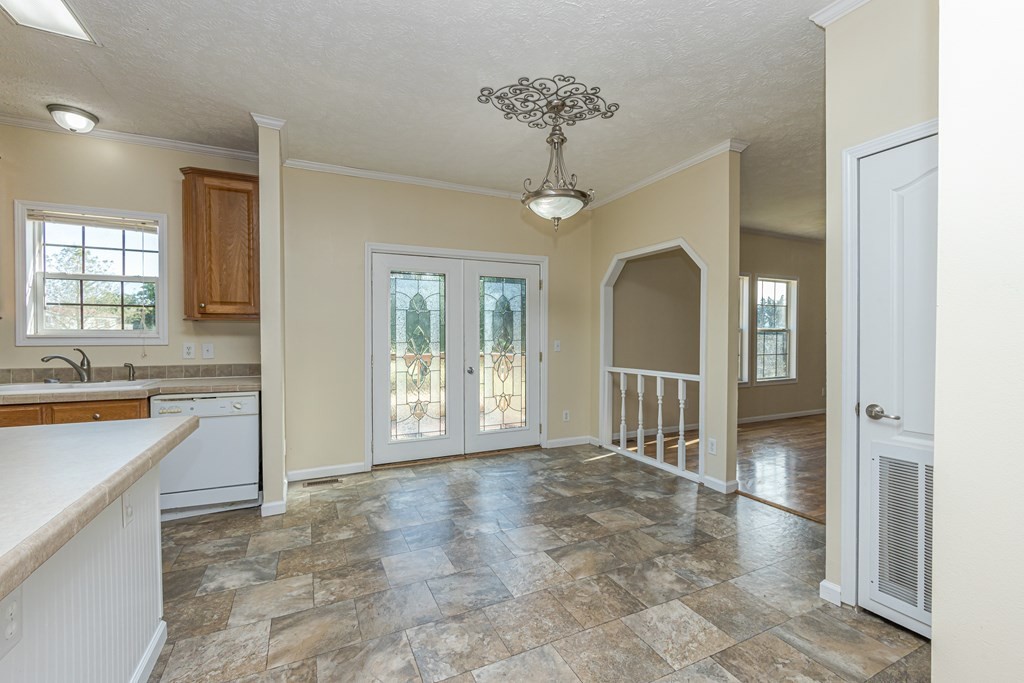 150 Camp Road Sweetwater, TN 37874 - Photo 9 of 33 Gallery Image 9