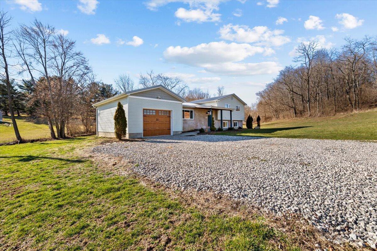 27 Russ Road Jackson, OH 45640 - Photo 3 of 41 03-Front-27 Russ Rd-30