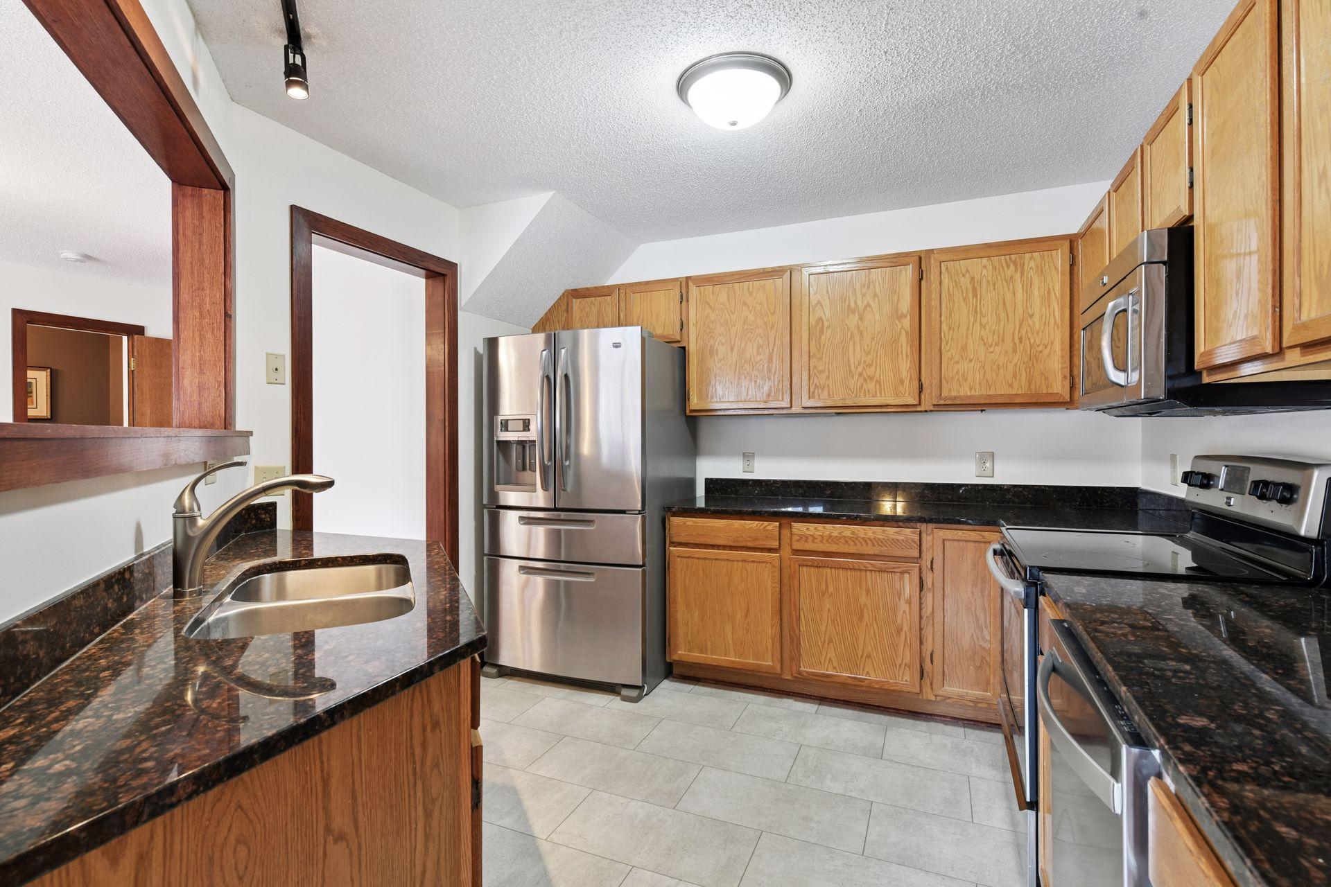 7641 Nicholas Way Chanhassen, MN 55317 - Photo 19 of 68