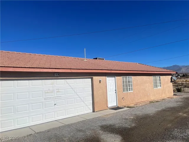 $1,300 | 165 South Mount Charleston Drive East, Unit B, Pahrump, NV 89048