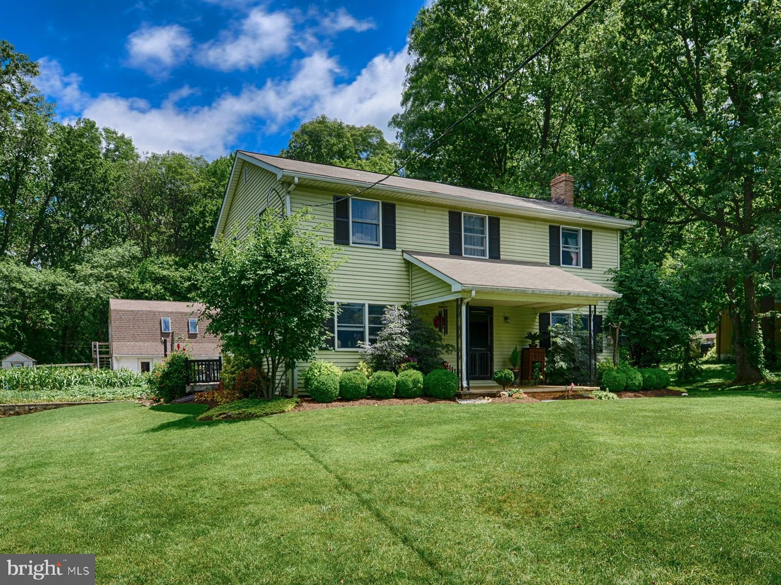 929 Mt Pleasant Road Quarryville, PA 17566 - Photo 3 of 29 Front View