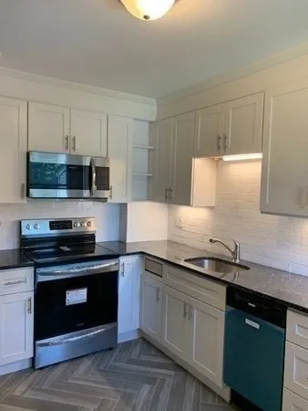 $2,400 | 15 Lester Street, Unit 1, Needham, MA 02494