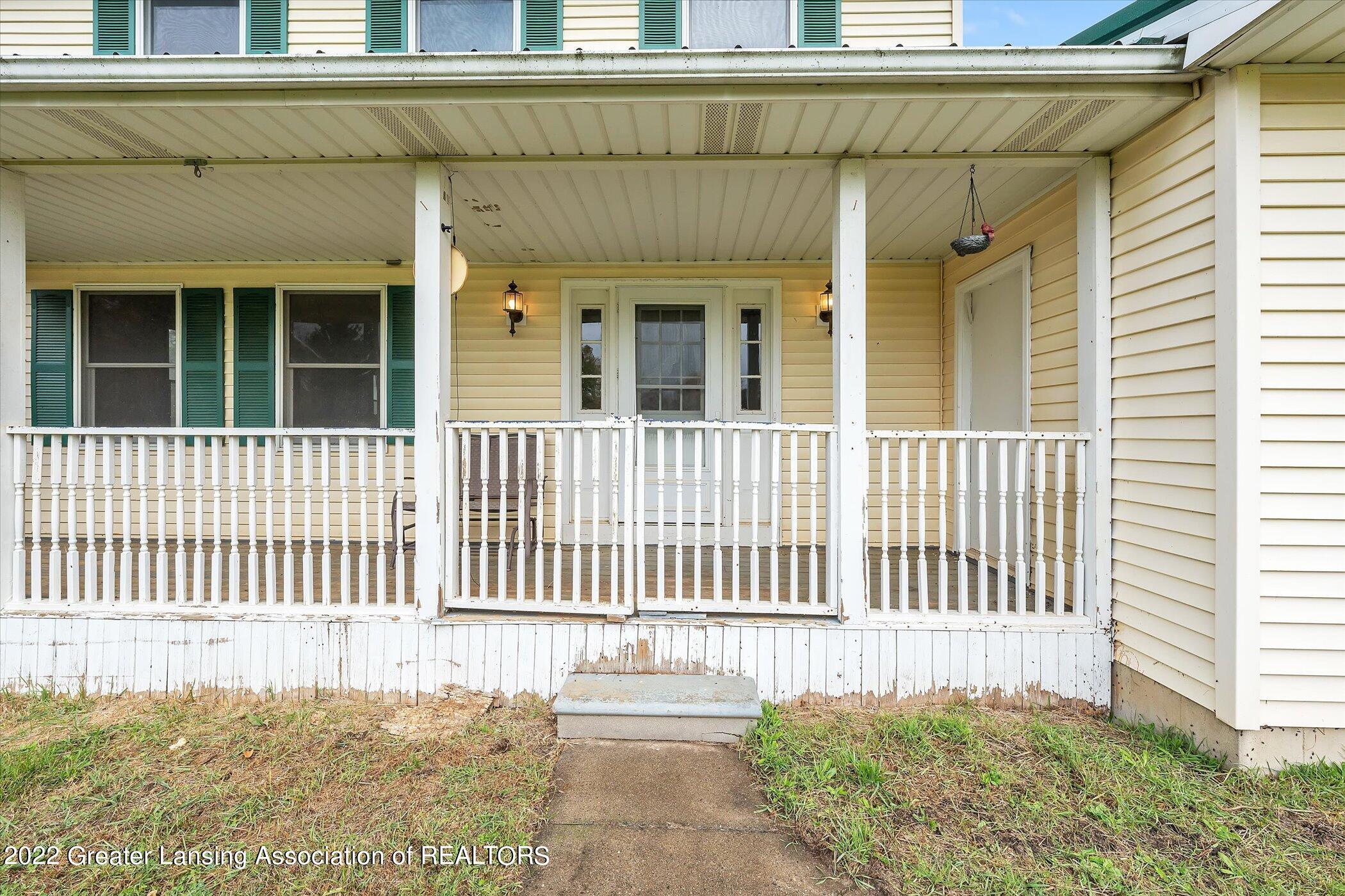 1397 South County Line Road St. Johns, MI 48879 - Photo 9 of 66 07-1397-E-Gratiot-County-Line-Rd-WindowS