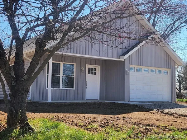 $255,900 | 25 West Suder Lane, Campbellsburg, IN 47108