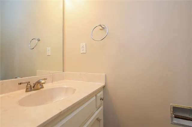 $1,895 | 2412 Little Blue Court, Liberty, MO 64068