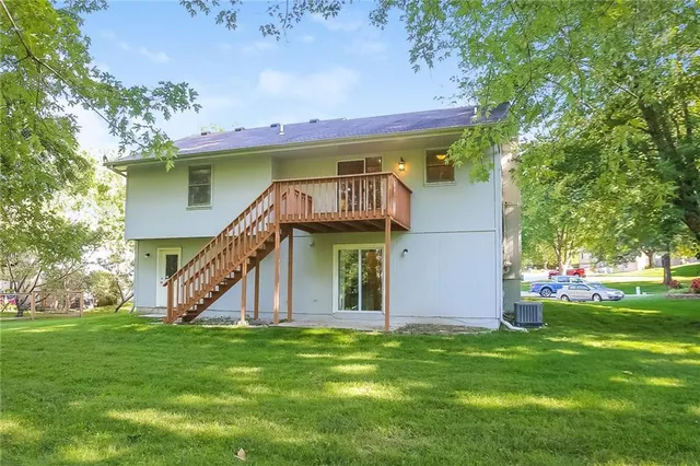 $1,895 | 2412 Little Blue Court, Liberty, MO 64068