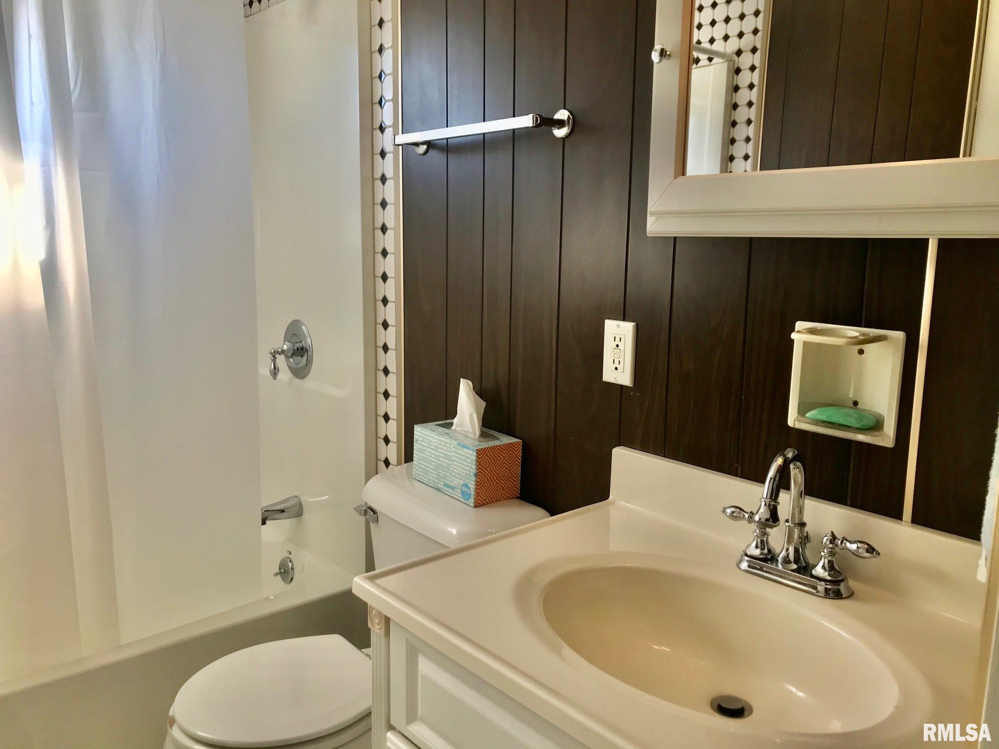 57 Ruth Court Springfield, IL 62704 - Photo 8 of 16