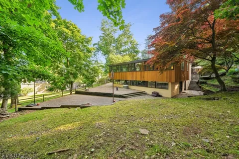 $1,299,000 | 21 Sheffield Terrace, West Orange, NJ 07052