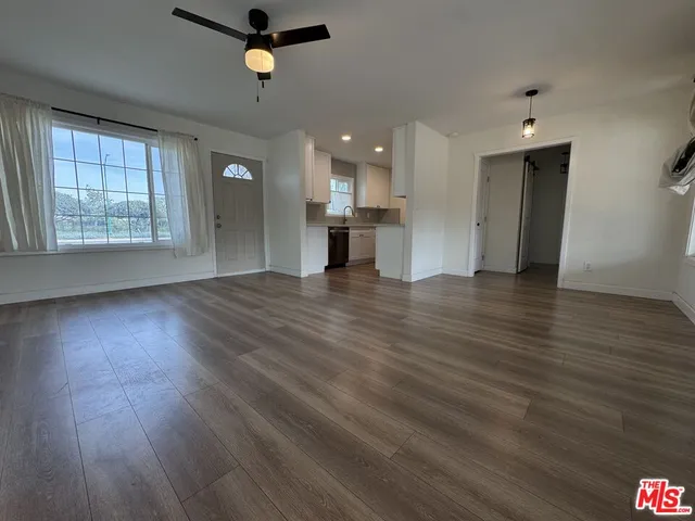 $3,600 | 328 West Ball Road, Anaheim, CA 92805