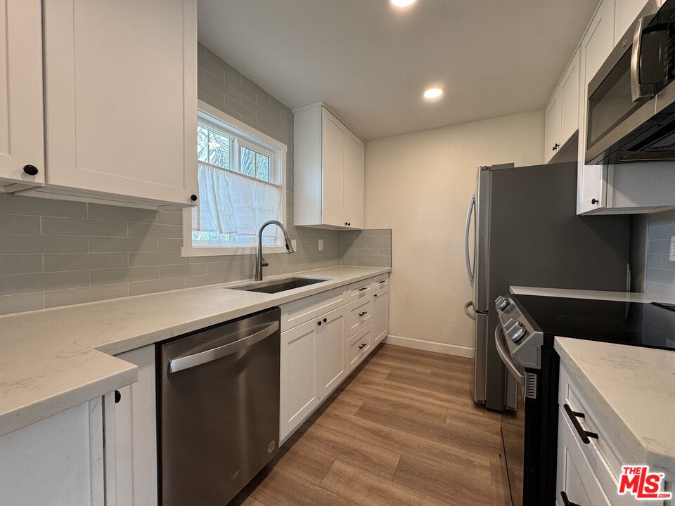 328 West Ball Road Anaheim, CA 92805 - Photo 4 of 13