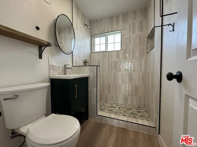 $3,600 | 328 West Ball Road, Anaheim, CA 92805