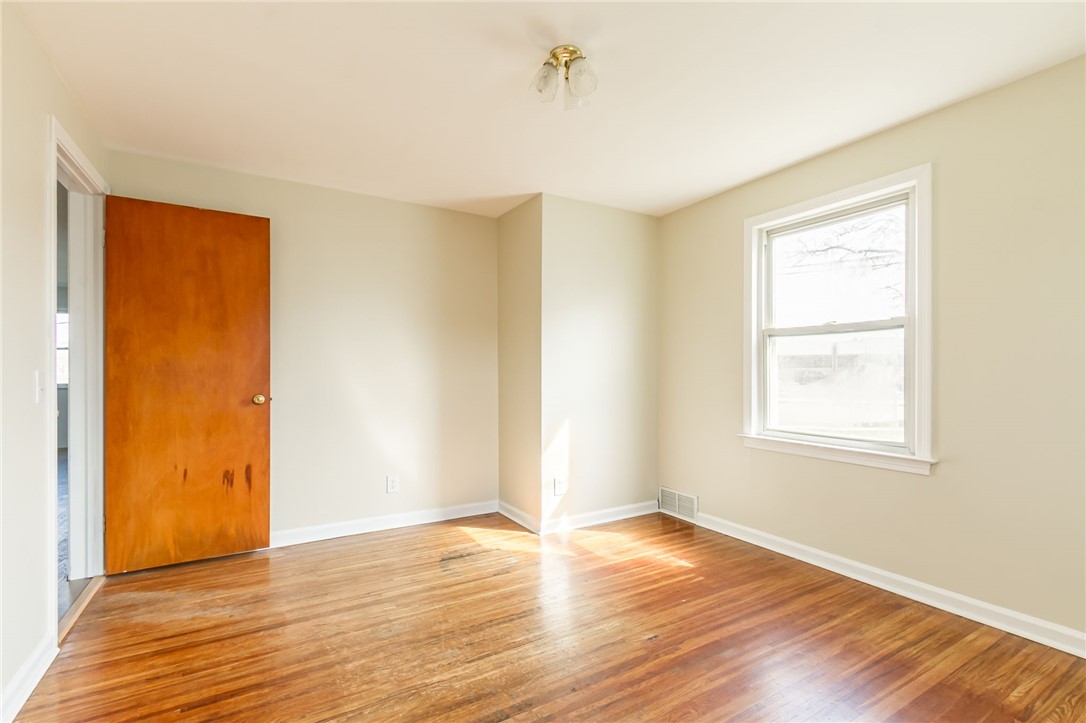 285 Waring Road Rochester, NY 14609 - Photo 15 of 24 BEDROOM 1