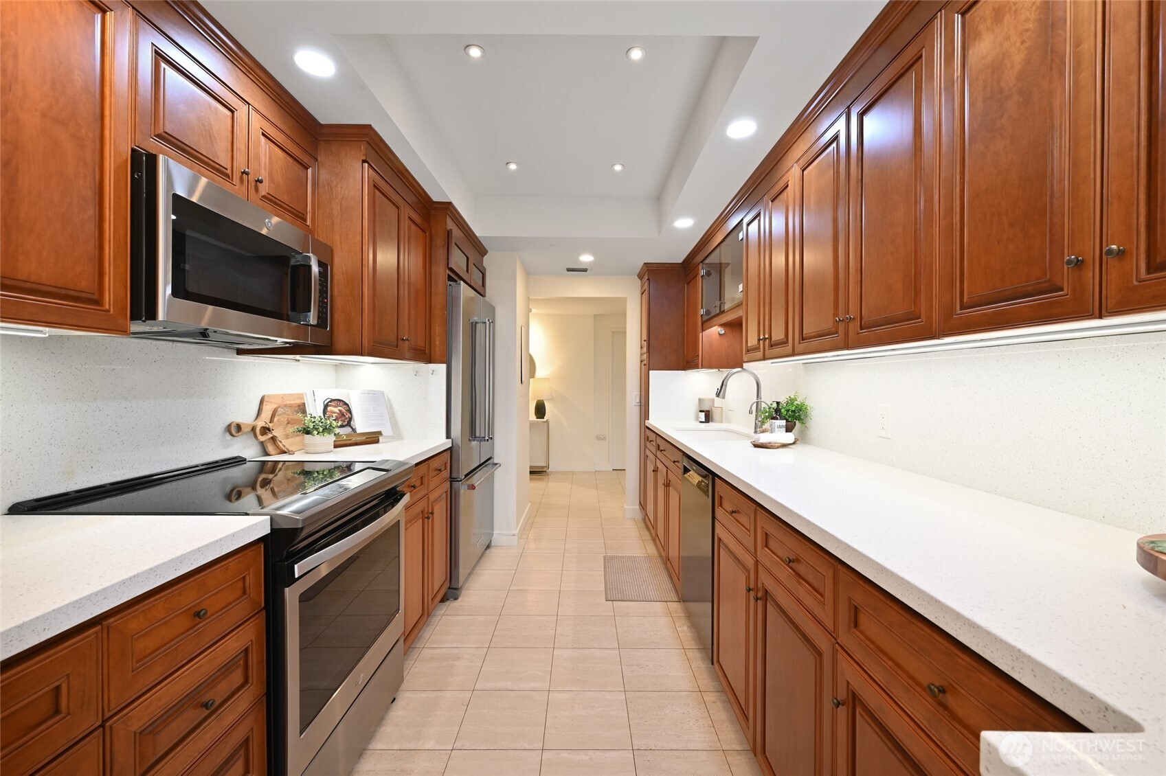 1301 Spring Street, Unit 21I Seattle, WA 98104 - Photo 13 of 40