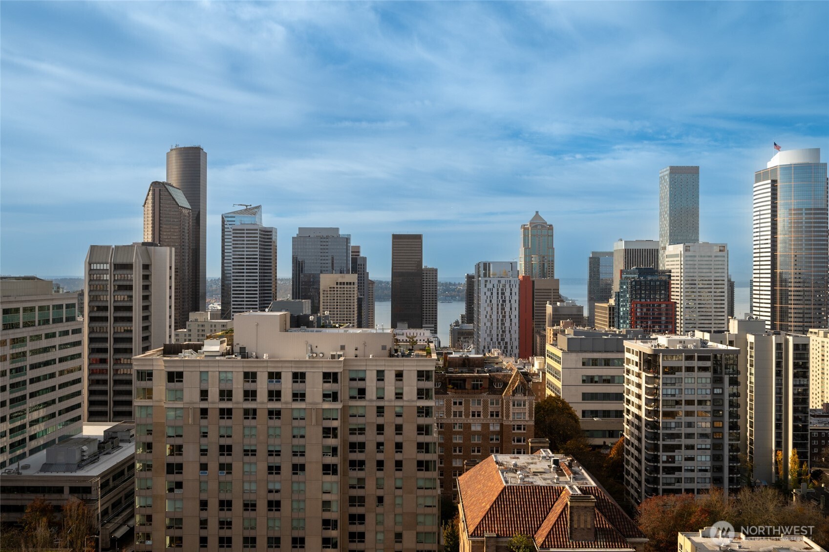 1301 Spring Street, Unit 21I Seattle, WA 98104 - Photo 2 of 40