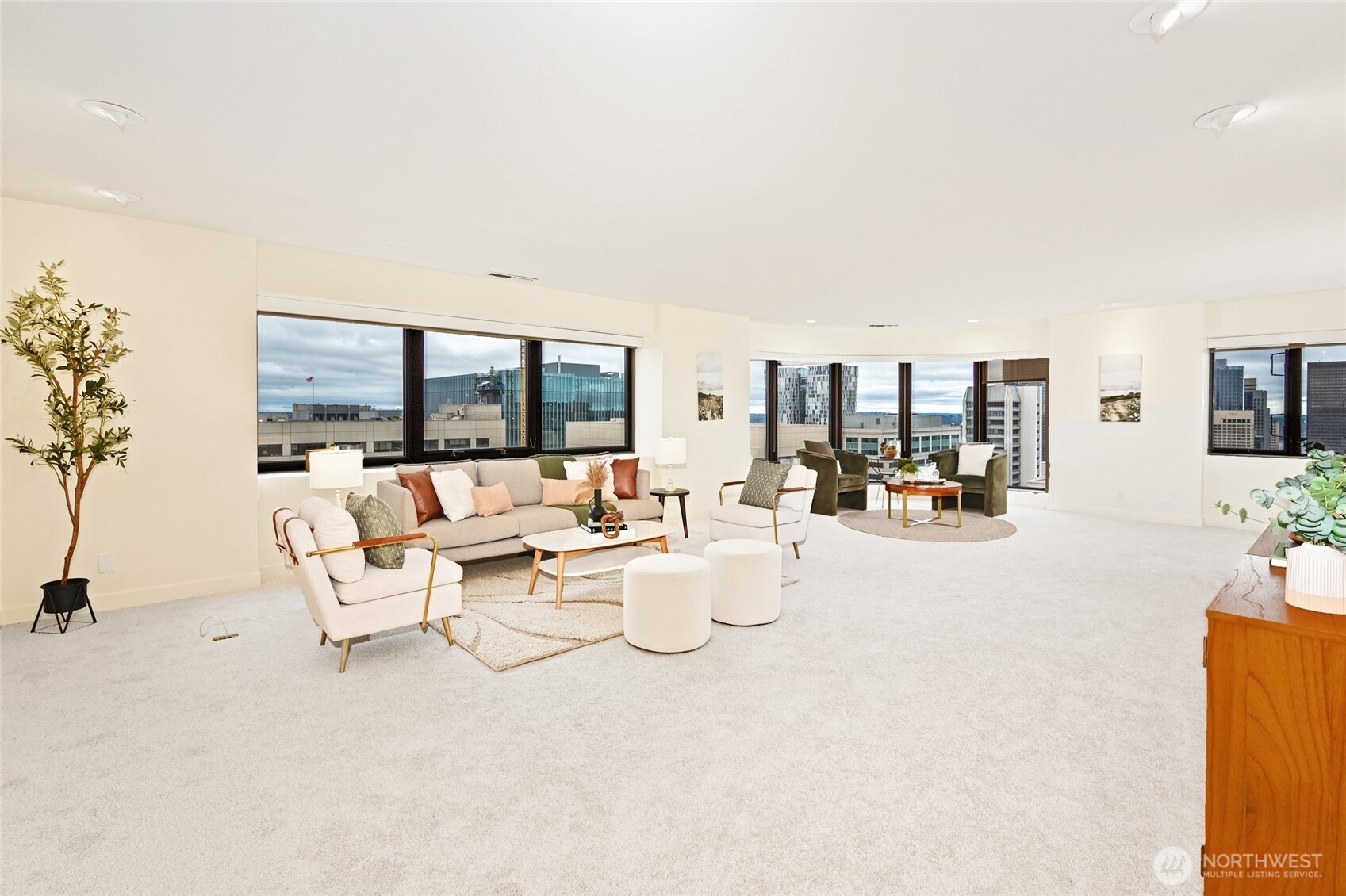 1301 Spring Street, Unit 21I Seattle, WA 98104 - Photo 3 of 40