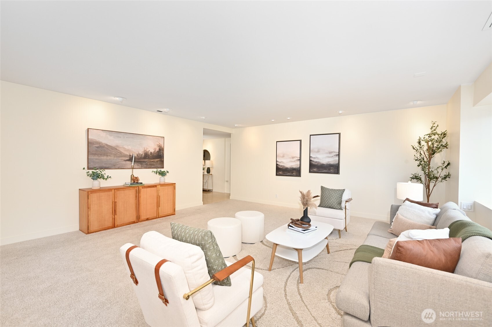 1301 Spring Street, Unit 21I Seattle, WA 98104 - Photo 4 of 40