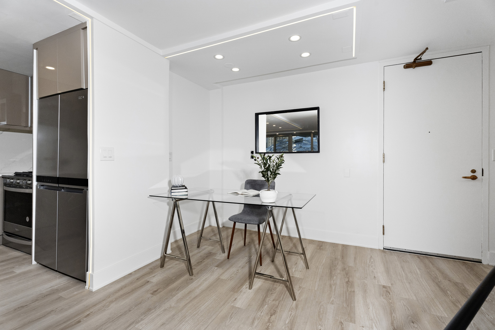 400 East Randolph Street, Unit 828 Chicago, IL 60601 - Photo 5 of 15