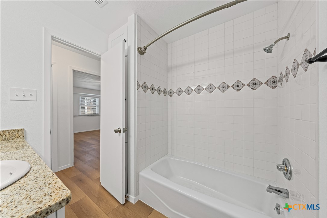 3702 Las Moras Drive Temple, TX 76502 - Photo 19 of 32 Secondary Bath