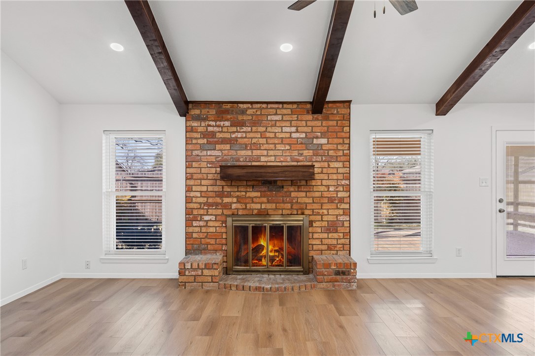 3702 Las Moras Drive Temple, TX 76502 - Photo 4 of 32 Living Room