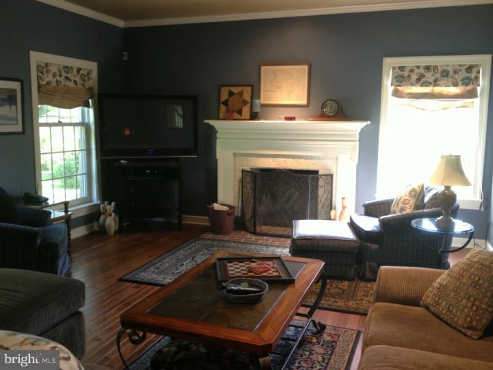 202 Bishop Road Pottstown, PA 19465 - Photo 17 of 23 Living Room