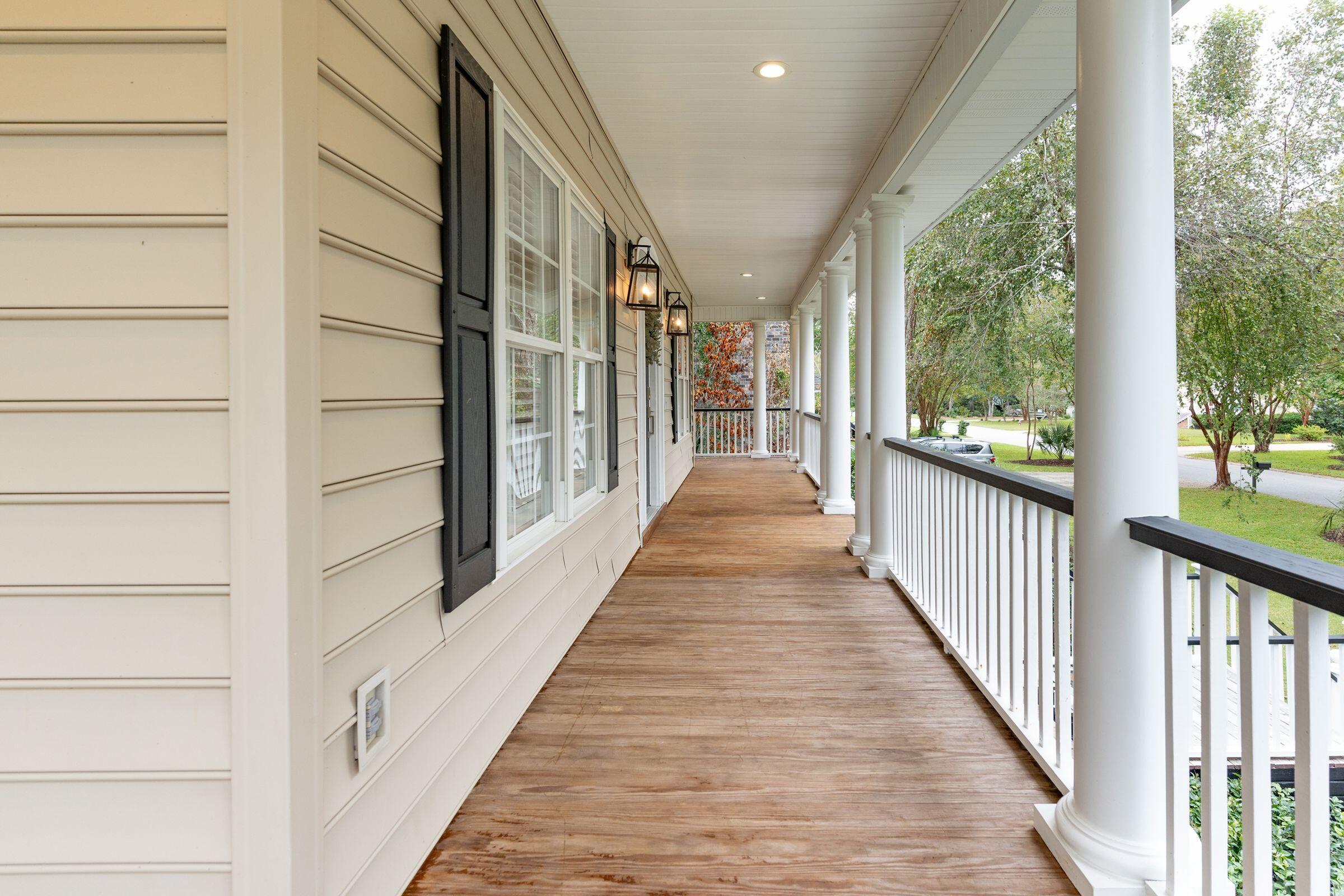 1489 Oak Landing Road Mount Pleasant, SC 29464 - Photo 3 of 81 1489OaklandingRd-KeenEyeMarketing-003