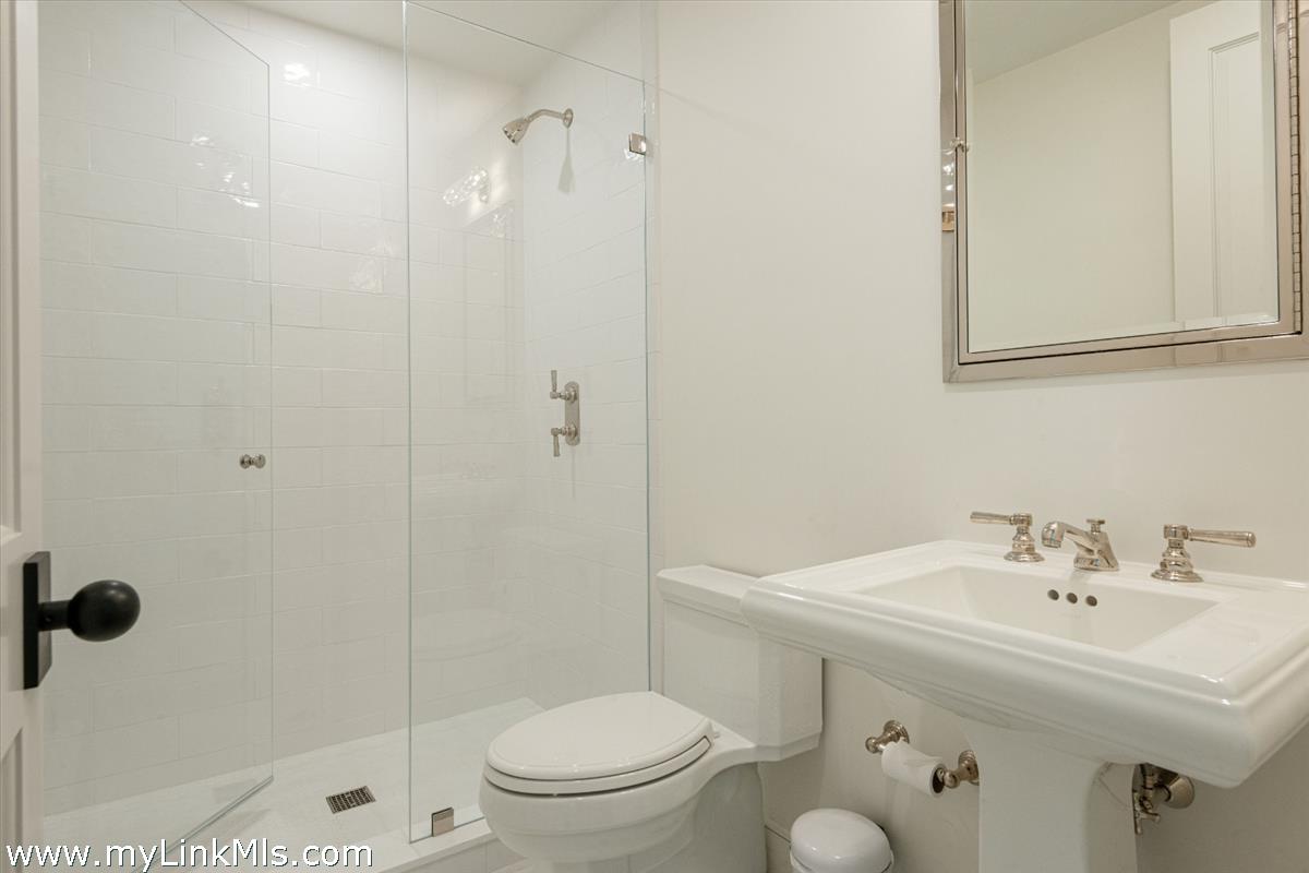 105 Low Beach Road Nantucket, MA 02554 - Photo 16 of 45